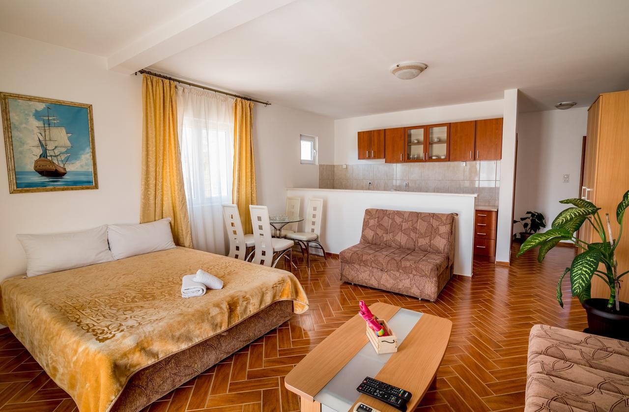 Bianca Apartments ヘルツェグ・ノヴィ エクステリア 写真