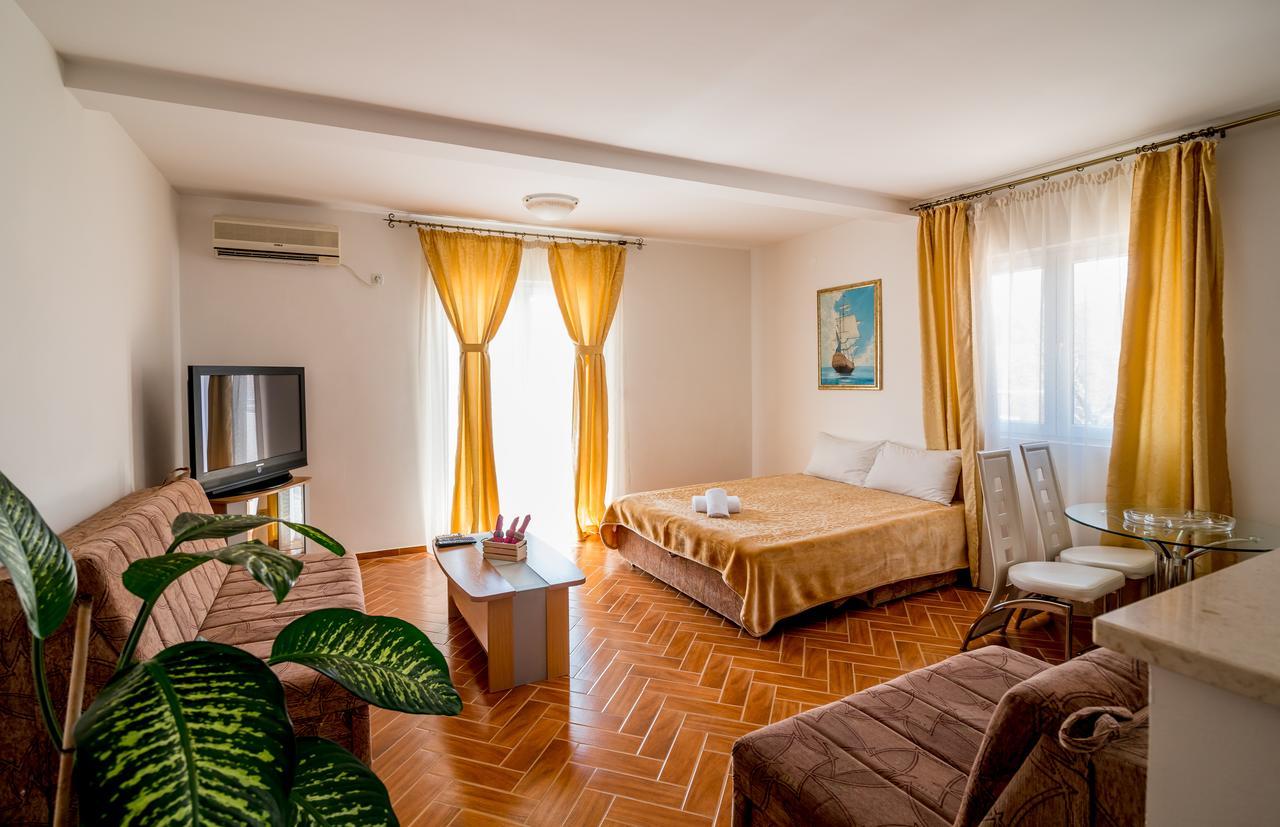 Bianca Apartments ヘルツェグ・ノヴィ エクステリア 写真